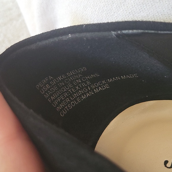 Black heels - Picture 11 of 11